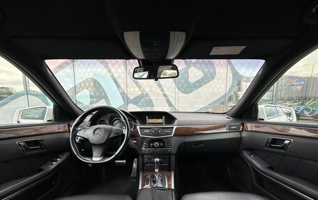 Mercedes-Benz E-Класс, 2011 год, 1 550 000 рублей, 2 фотография