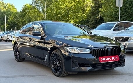 BMW 5 серия, 2021 год, 5 800 000 рублей, 2 фотография