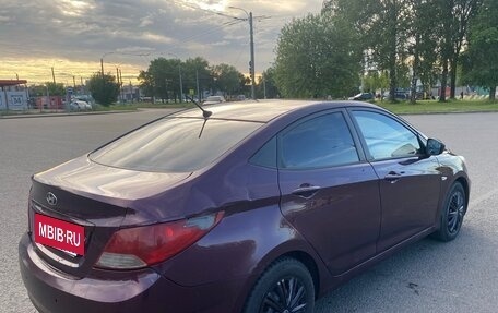 Hyundai Solaris II рестайлинг, 2011 год, 385 000 рублей, 3 фотография