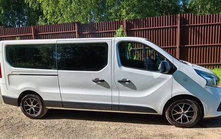Renault Trafic, 2018 год, 2 290 000 рублей, 7 фотография