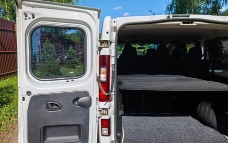 Renault Trafic, 2018 год, 2 290 000 рублей, 17 фотография