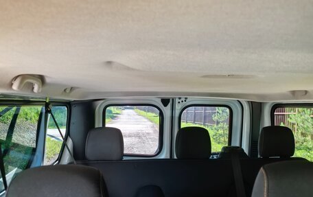 Renault Trafic, 2018 год, 2 290 000 рублей, 21 фотография