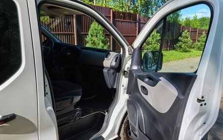 Renault Trafic, 2018 год, 2 290 000 рублей, 25 фотография