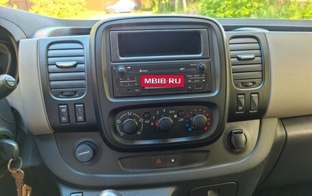 Renault Trafic, 2018 год, 2 290 000 рублей, 37 фотография