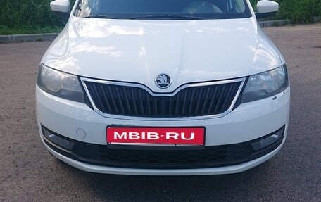 Skoda Rapid I, 2019 год, 900 000 рублей, 2 фотография