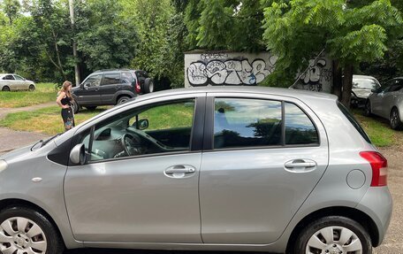 Toyota Yaris III рестайлинг, 2007 год, 530 000 рублей, 14 фотография