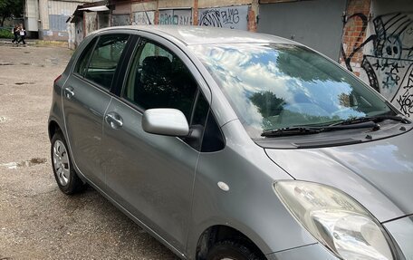 Toyota Yaris III рестайлинг, 2007 год, 530 000 рублей, 18 фотография