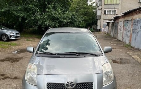 Toyota Yaris III рестайлинг, 2007 год, 530 000 рублей, 19 фотография