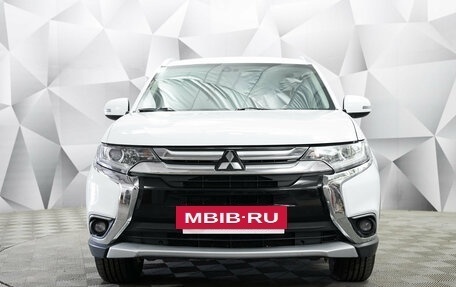 Mitsubishi Outlander III рестайлинг 3, 2015 год, 1 948 000 рублей, 5 фотография