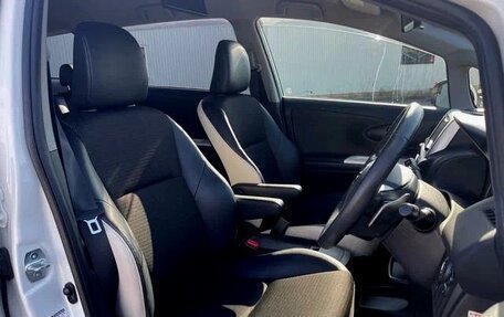 Toyota Wish II, 2017 год, 1 215 000 рублей, 9 фотография