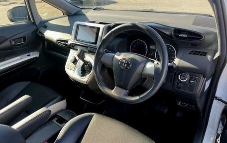 Toyota Wish II, 2017 год, 1 215 000 рублей, 10 фотография