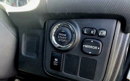 Toyota Wish II, 2017 год, 1 215 000 рублей, 13 фотография