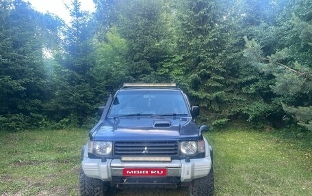 Mitsubishi Pajero III рестайлинг, 1986 год, 370 000 рублей, 1 фотография
