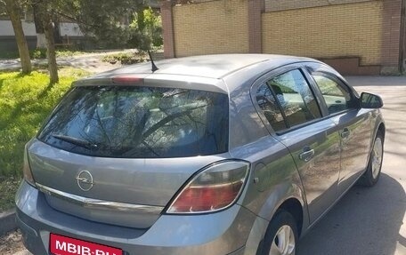 Opel Astra H, 2011 год, 520 000 рублей, 1 фотография