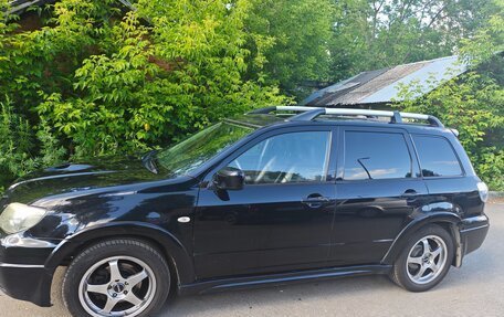 Mitsubishi Outlander III рестайлинг 3, 2005 год, 520 000 рублей, 2 фотография