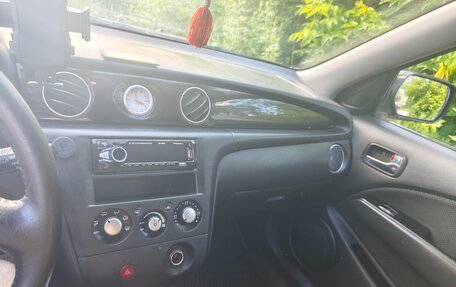 Mitsubishi Outlander III рестайлинг 3, 2005 год, 520 000 рублей, 9 фотография