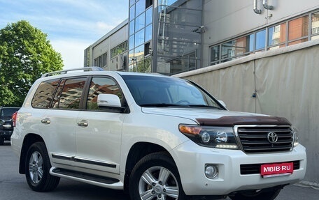 Toyota Land Cruiser 200, 2014 год, 3 449 000 рублей, 1 фотография