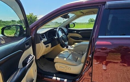 Toyota Highlander III, 2014 год, 2 600 000 рублей, 7 фотография