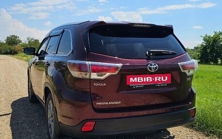 Toyota Highlander III, 2014 год, 2 600 000 рублей, 4 фотография