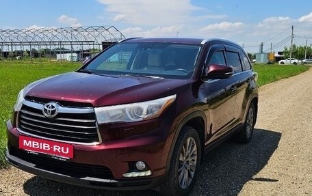 Toyota Highlander III, 2014 год, 2 600 000 рублей, 2 фотография