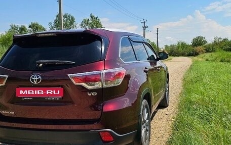Toyota Highlander III, 2014 год, 2 600 000 рублей, 5 фотография