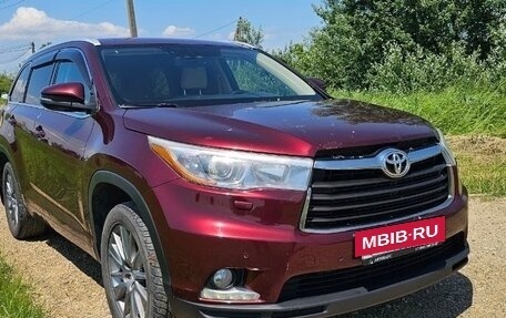 Toyota Highlander III, 2014 год, 2 600 000 рублей, 3 фотография