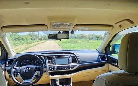 Toyota Highlander III, 2014 год, 2 600 000 рублей, 8 фотография