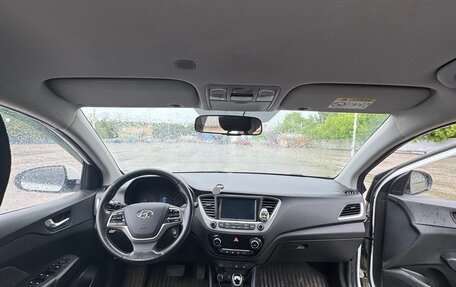 Hyundai Solaris II рестайлинг, 2017 год, 1 150 000 рублей, 5 фотография