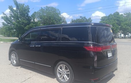 Nissan Elgrand III, 2010 год, 1 900 000 рублей, 3 фотография