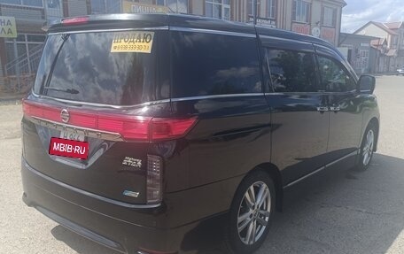 Nissan Elgrand III, 2010 год, 1 900 000 рублей, 5 фотография