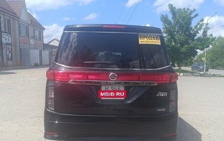 Nissan Elgrand III, 2010 год, 1 900 000 рублей, 4 фотография