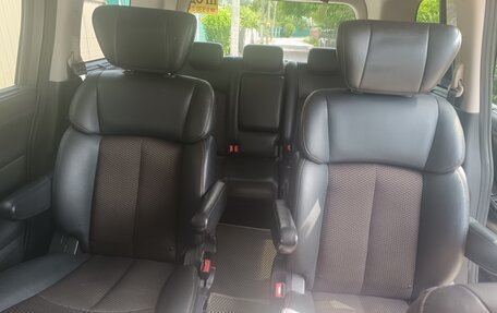 Nissan Elgrand III, 2010 год, 1 900 000 рублей, 11 фотография