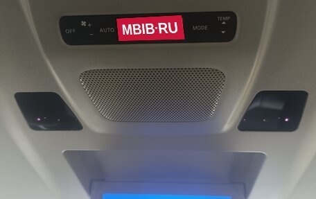 Nissan Elgrand III, 2010 год, 1 900 000 рублей, 16 фотография