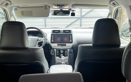 Toyota Land Cruiser Prado 150 рестайлинг 2, 2020 год, 6 400 000 рублей, 1 фотография