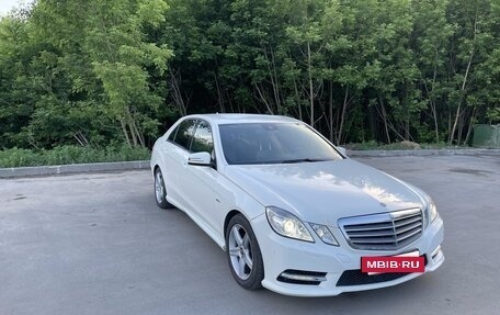 Mercedes-Benz E-Класс, 2011 год, 1 490 000 рублей, 3 фотография