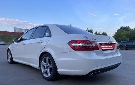 Mercedes-Benz E-Класс, 2011 год, 1 490 000 рублей, 8 фотография