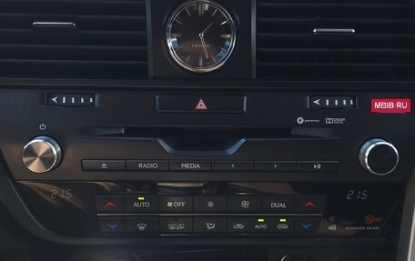 Lexus RX IV рестайлинг, 2019 год, 5 500 000 рублей, 6 фотография