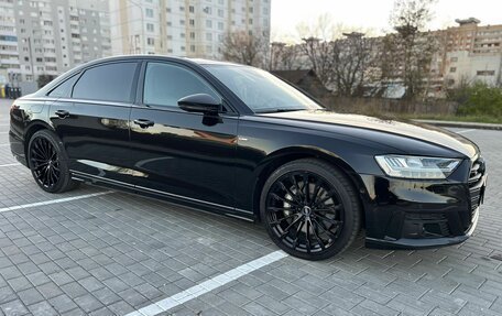 Audi A8, 2021 год, 4 800 000 рублей, 21 фотография