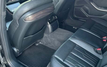Audi A8, 2021 год, 4 800 000 рублей, 30 фотография