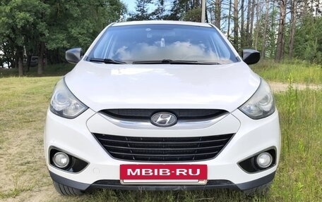 Hyundai ix35 I рестайлинг, 2012 год, 970 000 рублей, 2 фотография