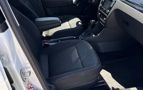 Skoda Rapid I, 2018 год, 1 600 000 рублей, 10 фотография