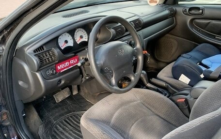 Dodge Stratus II, 2002 год, 160 000 рублей, 18 фотография