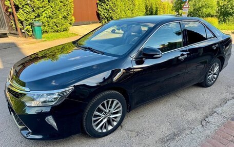 Toyota Camry, 2017 год, 2 190 000 рублей, 4 фотография