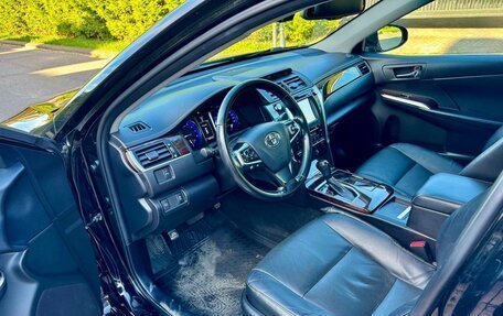 Toyota Camry, 2017 год, 2 190 000 рублей, 5 фотография
