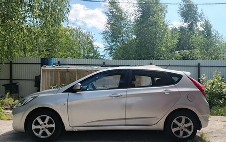 Hyundai Solaris II рестайлинг, 2012 год, 730 000 рублей, 4 фотография