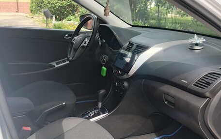 Hyundai Solaris II рестайлинг, 2012 год, 730 000 рублей, 11 фотография
