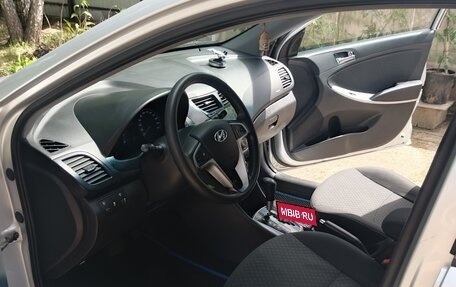 Hyundai Solaris II рестайлинг, 2012 год, 730 000 рублей, 12 фотография