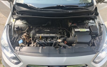 Hyundai Solaris II рестайлинг, 2012 год, 730 000 рублей, 15 фотография