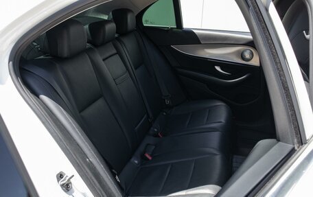 Mercedes-Benz E-Класс, 2019 год, 3 129 000 рублей, 7 фотография