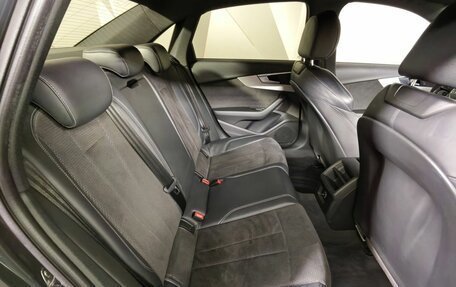 Audi A4, 2017 год, 2 435 000 рублей, 16 фотография